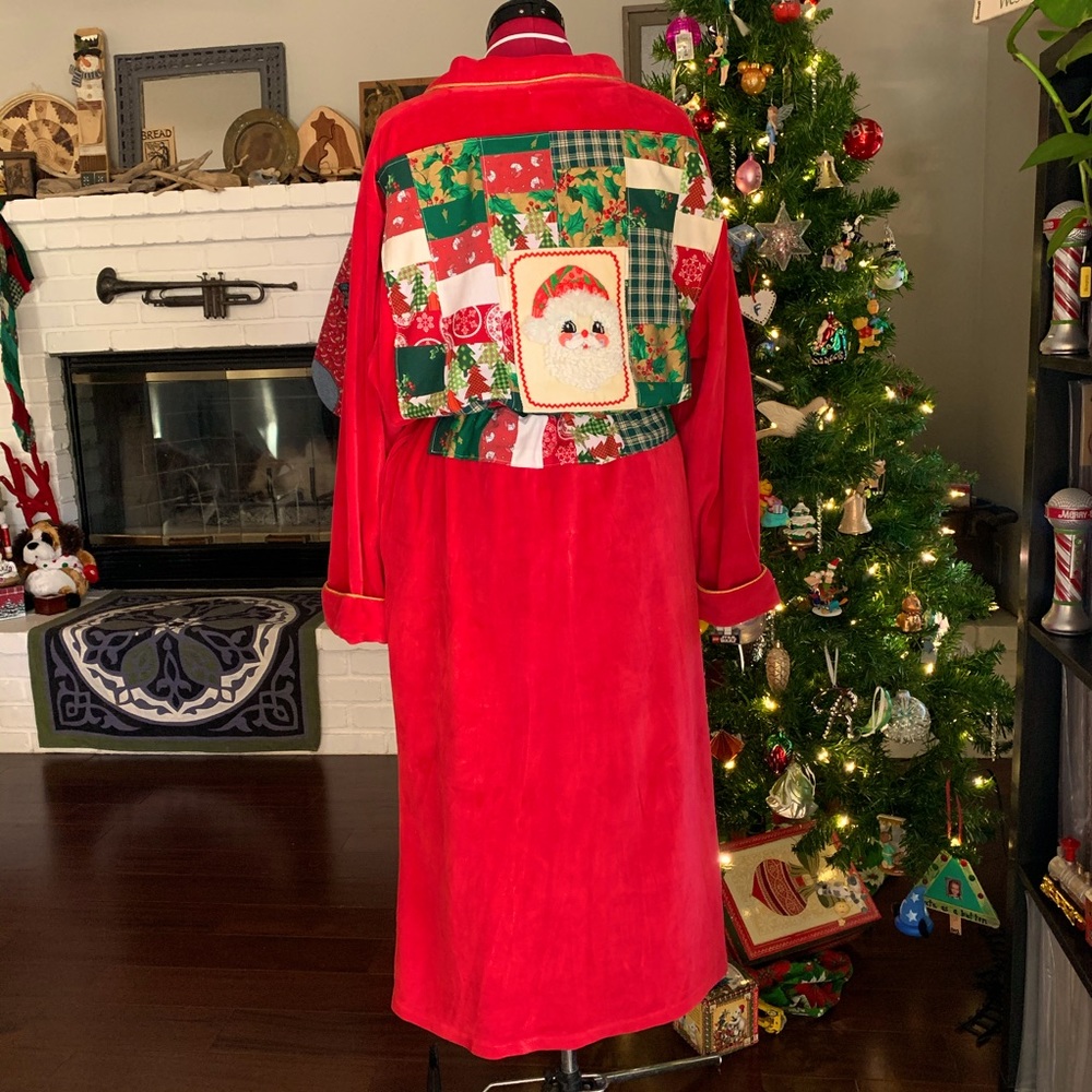 Cottage Christmas Santa Crewel Patchwork 80s - image 1